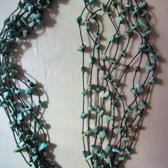 10 Strand, 21" Turquoise Chip Necklace, Button Closure, Authentic, Shaman - Picture 4 of 7